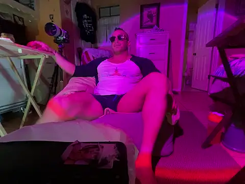 Snapshot of daddydonkey84 chatting on February 2026 04:54:02 AM daddydonkey84 online show from February 2026 04:54:02 AM