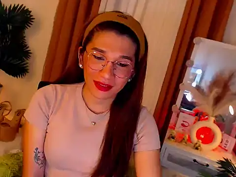 Snapshot of DianaRose69 chatting on February 2026 03:34:01 PM DianaRose69 online show from February 2026 03:34:01 PM