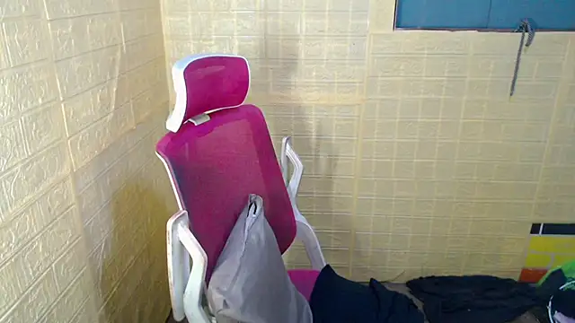 JuicyFoxCock online show from March 2026 03:52:01 PM