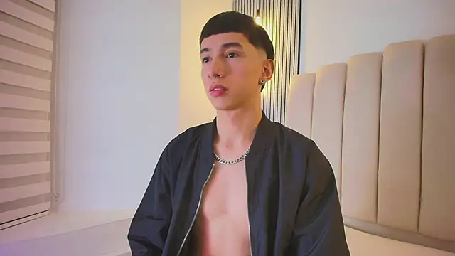 lian cameron online show from April 2026 04:03:01 AM