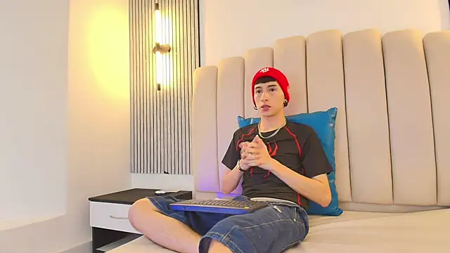 lian cameron online show from March 2026 03:53:02 AM