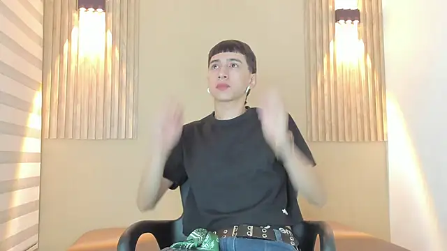 lian cameron online show from February 2026 03:59:01 AM