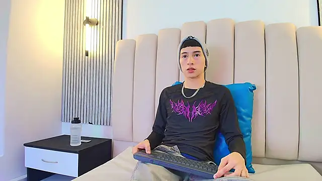 lian cameron online show from March 2026 03:50:02 AM