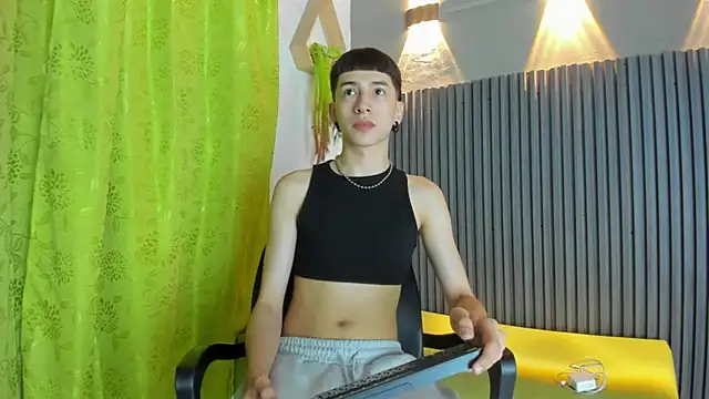 lian cameron online show from March 2026 03:58:02 AM