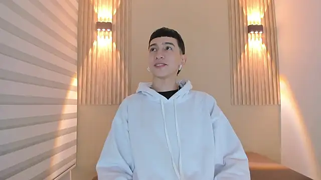 lian cameron online show from February 2026 04:10:01 AM