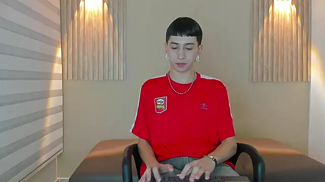 lian cameron online show from February 2026 03:51:02 AM