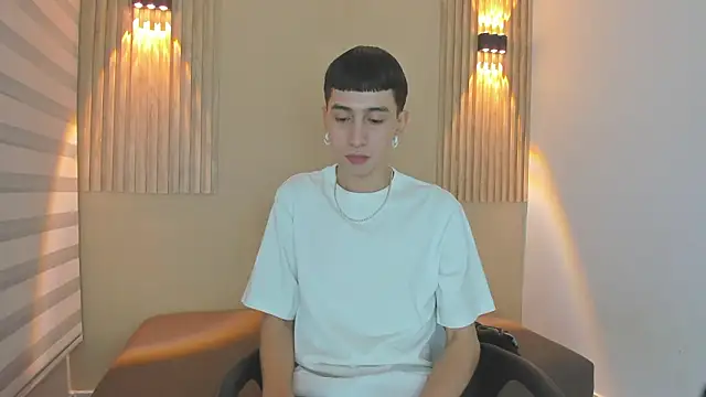 lian cameron online show from February 2026 03:39:01 AM