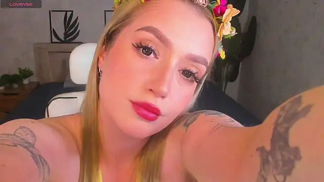 Viickie Nelsson online show from April 2026 09:49:01 AM