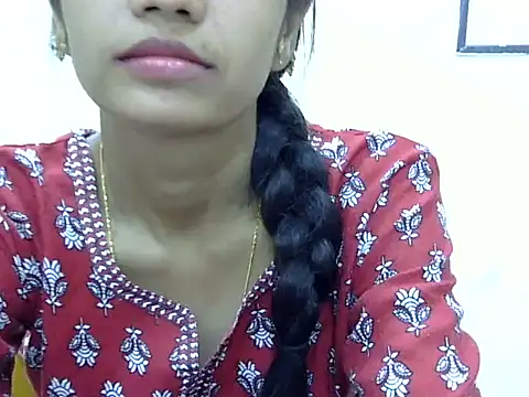 Kulsum S online show from May 2026 01:04:01 PM