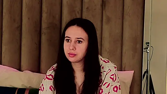 MavisReeve online show from April 2026 03:33:01 AM