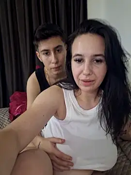 Snapshot of MavisReeve chatting on February 2026 05:40:02 PM MavisReeve online show from February 2026 05:40:02 PM