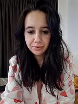 Snapshot of MavisReeve chatting on February 2026 09:47:02 PM MavisReeve online show from February 2026 09:47:02 PM