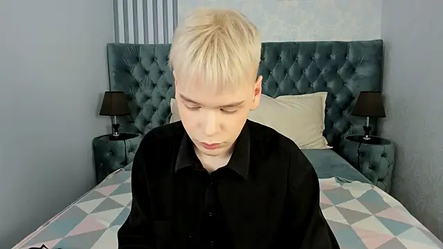 Snapshot of Je_Salvatore chatting on February 2026 06:32:01 AM Je Salvatore online show from February 2026 06:32:01 AM