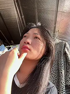 Lyn-be99 online show from March 2026 12:56:01 AM