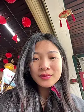 Lyn-be99 online show from March 2026 04:20:02 AM