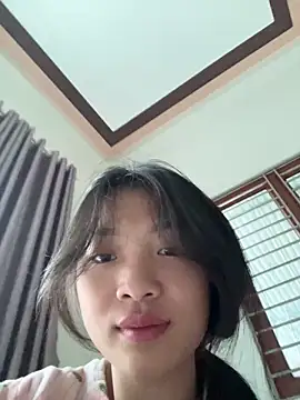 Lyn-be99 online show from February 2026 01:01:01 AM