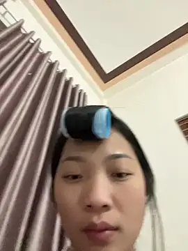 Lyn-be99 online show from February 2026 01:16:02 PM