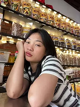 Lyn-be99 online show from March 2026 05:41:01 AM