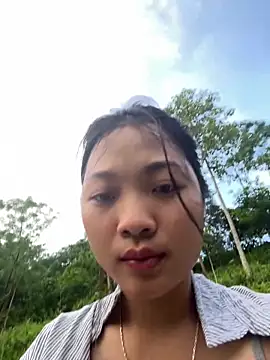 Lyn-be99 online show from May 2026 10:44:02 AM