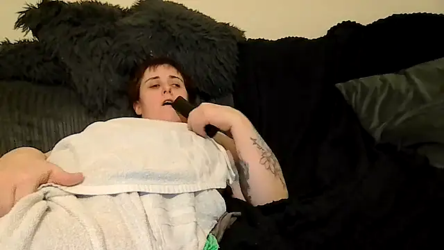 Tiara XOX online show from February 2026 07:45:02 PM