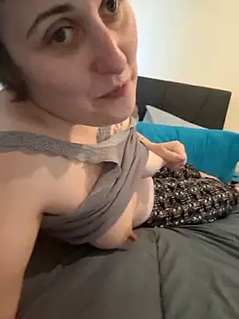 Tiara XOX online show from February 2026 11:21:01 AM