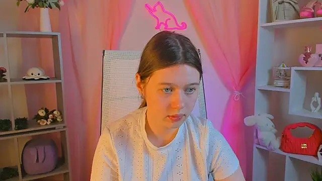 Snapshot of CelestineMauriac chatting on February 2026 02:51:01 PM CelestineMauriac online show from February 2026 02:51:01 PM