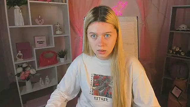 CelestineMauriac online show from April 2026 06:31:02 PM