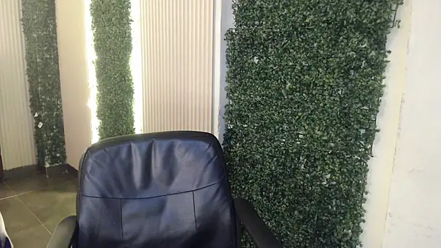 liliana pink online show from April 2026 07:21:02 AM