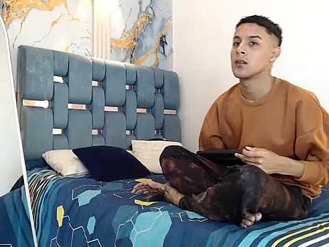 Snapshot of Sexy_boys_hell2 chatting on January 2026 01:37:02 PM Sexy boys hell2 online show from January 2026 01:37:02 PM