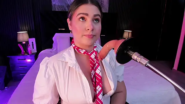 Snapshot of Liiahfontaine chatting on May 2026 12:04:01 PM Liiahfontaine online show from May 2026 12:04:01 PM