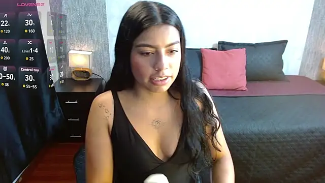 Laia white online show from March 2026 11:44:01 AM