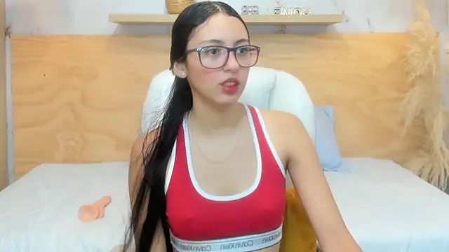 Lasira Thill online show from February 2026 12:05:01 PM