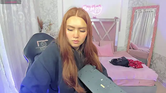 SABRIINA TAY online show from April 2026 11:45:02 AM
