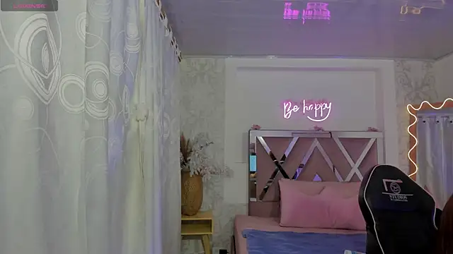 SABRIINA TAY online show from April 2026 11:47:01 AM