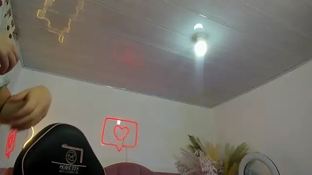 SABRIINA TAY online show from February 2026 11:38:02 AM