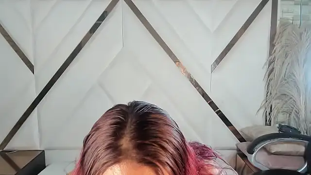 Snapshot of Shara_Oz chatting on February 2026 03:40:02 AM Shara Oz online show from February 2026 03:40:02 AM