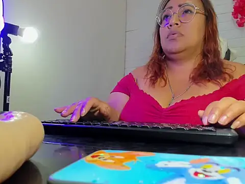 Shara Oz online show from April 2026 12:17:02 PM