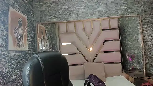 Shara Oz online show from April 2026 03:03:01 AM