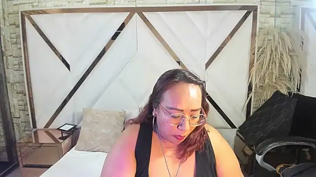 Shara Oz online show from April 2026 02:51:01 AM