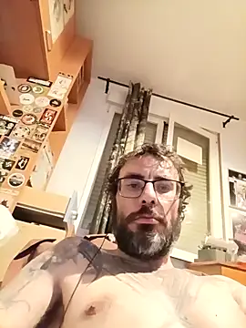 MrFumao online show from April 2026 02:05:01 AM