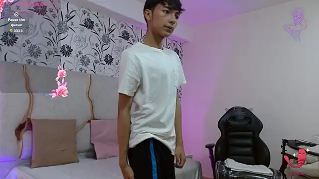 Snapshot of osamu_tay chatting on February 2026 11:43:02 AM osamu tay online show from February 2026 11:43:02 AM