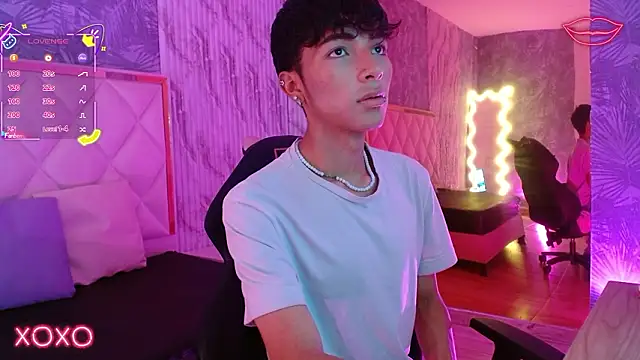 Snapshot of osamu_tay chatting on February 2026 07:16:01 PM osamu tay online show from February 2026 07:16:01 PM