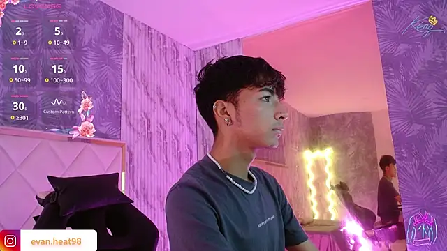 Snapshot of osamu_tay chatting on February 2026 11:42:02 AM osamu tay online show from February 2026 11:42:02 AM