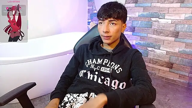 Snapshot of osamu_tay chatting on February 2026 12:05:02 PM osamu tay online show from February 2026 12:05:02 PM