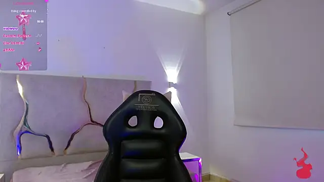 TINY TAY online show from March 2026 11:47:01 AM