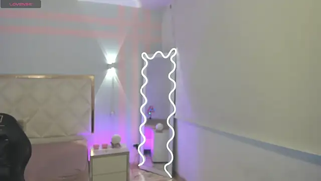 TINY TAY online show from April 2026 11:25:02 AM