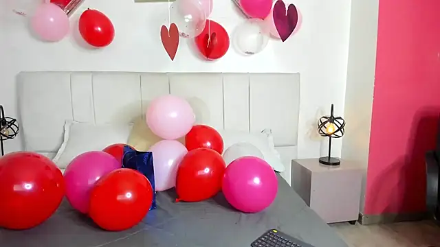 Minibombom online show from February 2026 07:58:02 PM