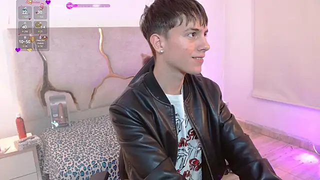 Snapshot of EVAN_TAY chatting on February 2026 03:09:02 AM EVAN TAY online show from February 2026 03:09:02 AM