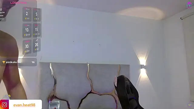 Snapshot of EVAN_TAY chatting on March 2026 05:08:02 AM EVAN TAY online show from March 2026 05:08:02 AM