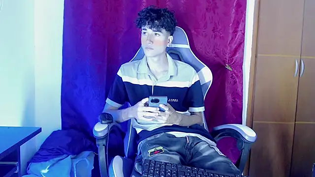 Johnny cagee  online show from February 2026 12:02:02 AM